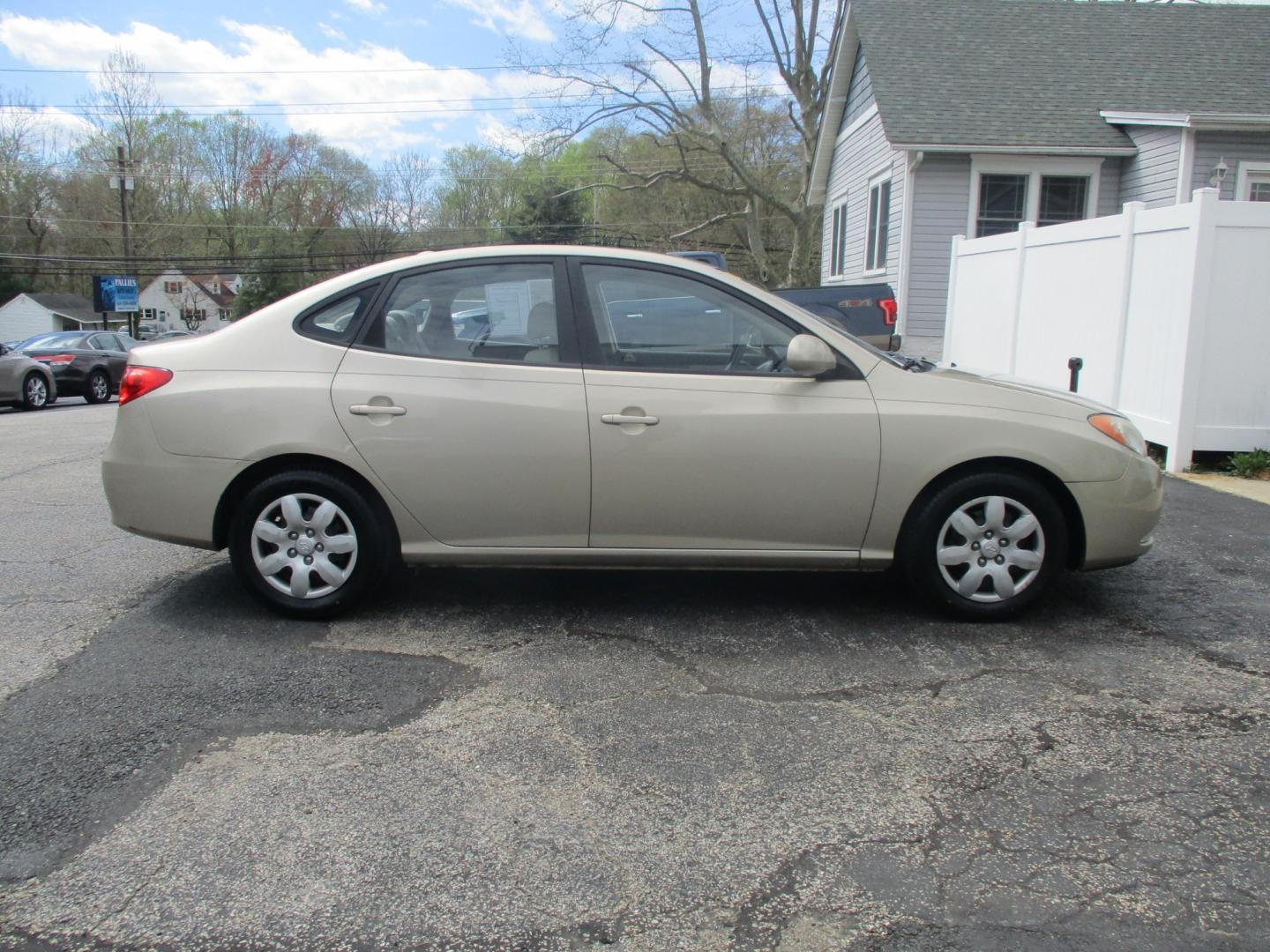 2008 GOLD Hyundai Elantra (KMHDU46D68U) , AUTOMATIC transmission, located at 540a Delsea Drive, Sewell, NJ, 08080, (856) 589-6888, 39.752560, -75.111206 - Photo#7